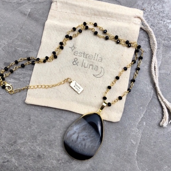 ❗️Last One❗️Onyx Crystal Teardrop Pendant Necklace - Picture 5 of 6